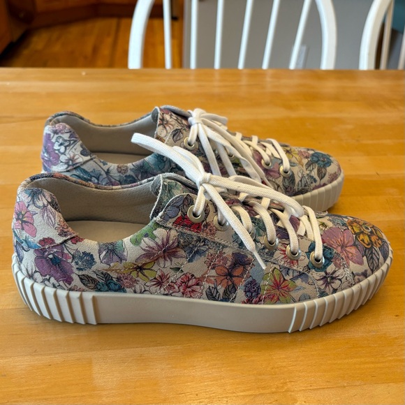 Romika suede floral sneakers boho rubber low platform NEW by Josef Seibel comfy - Picture 5 of 13